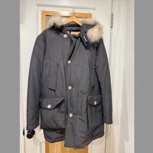MEN'S Woolrich Artic Parka Size Large in Grey Shadow